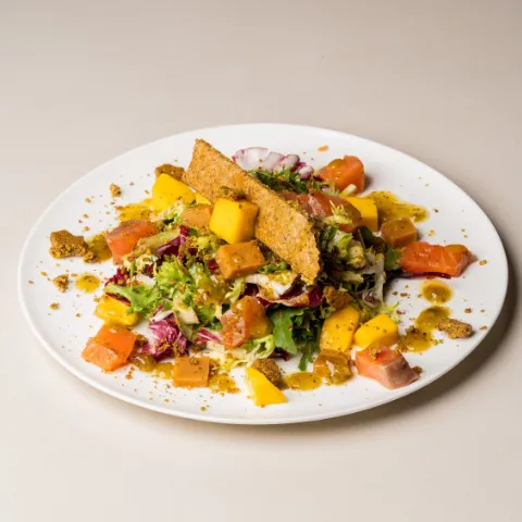 Ensalada de salmón y mango
